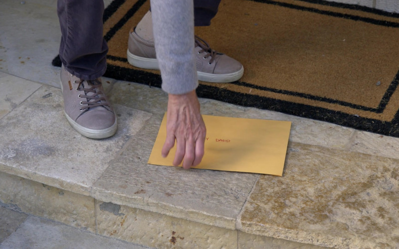 Ecco Men’s Shoes of Larry David in Curb Your Enthusiasm S11E01 The Five-Foot Fence (2021)