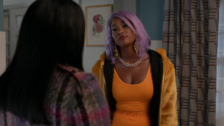 Fendi Orange Top of Pepi Sonuga as Lauren ‘Lil Muffin’ Rice in Queens S01E02 Heart of Queens (2)