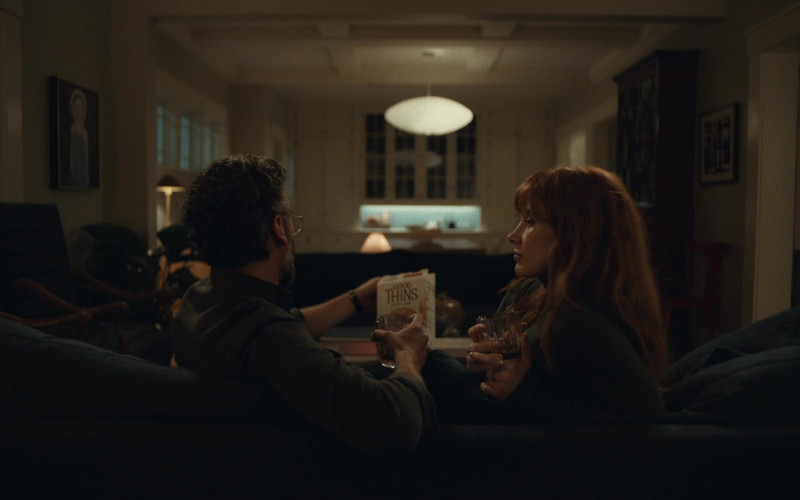 Good Thins Snack Enjoyed by Jessica Chastain as Mira and Oscar Isaac as Jonathan in Scenes From a Marriage S01E05