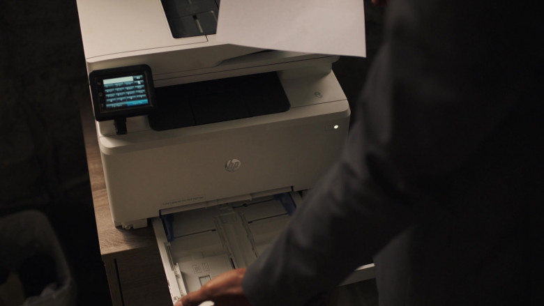 HP Printer in Creepshow S03E02 Skeletons in the ClosetFamiliar (2021)