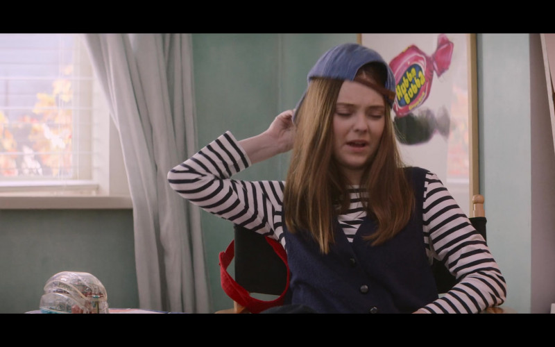Hubba Bubba Poster in The Baby-Sitters Club S02E03 Stacey’s Emergency (2021)