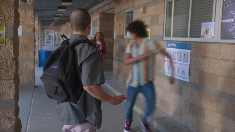 JanSport Backpack of Diego Tinoco as Cesar Diaz in On My Block S04E08 Chapter Thirty-Six (2021)