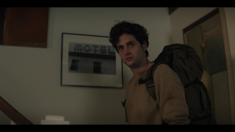 JanSport Backpack of Penn Badgley as Joe Goldberg in You S03E05 Into the Woods (2021)