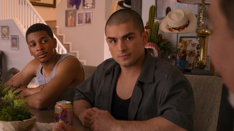 LaCroix Sparkling Water Enjoyed by Diego Tinoco as Cesar Diaz in On My Block S04E08 Chapter Thirty-Six (2021)