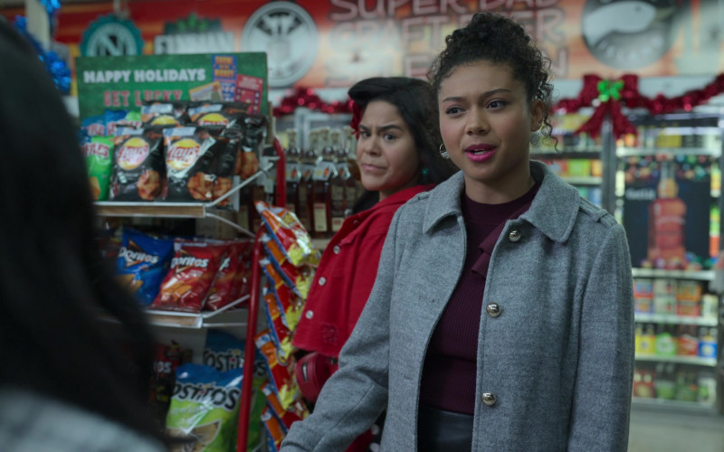 Lay's, Doritos and Tostitos Snacks in On My Block S04E03 Chapter Thirty-One (2021)