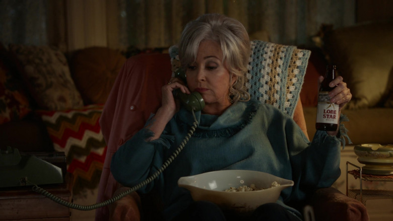Lone Star Beer Enjoyed by Annie Potts as Connie ‘Meemaw' Tucker in Young Sheldon S05E01 One Bad Night and Chaos of Selfish Desires (2021)