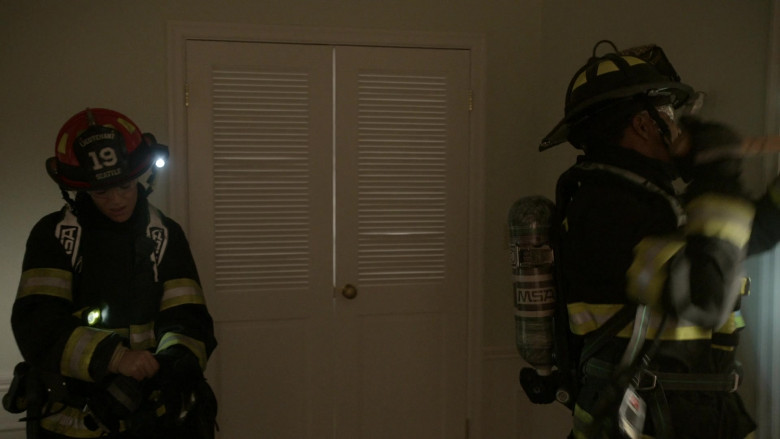 MSA Safety Self Contained Breathing Apparatus (SCBA) in Station 19 S05E02 Can’t Feel My Face (4)