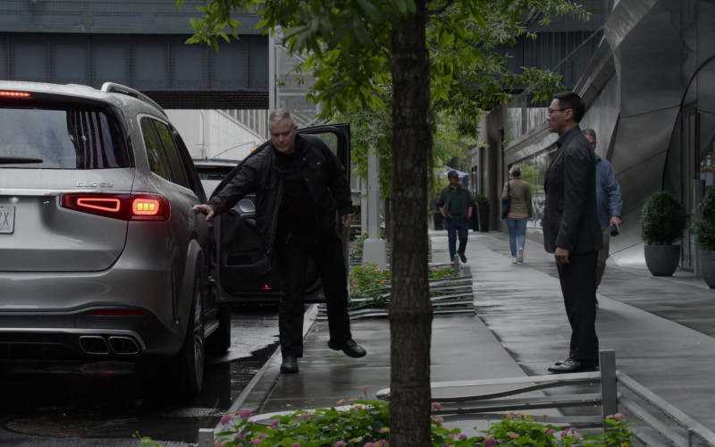 Mercedes-Benz GLS 63 AMG in The Blacklist S09E02 The Skinner, Conclusion (2021)