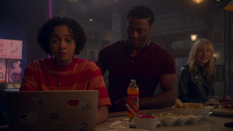 Microsoft Surface Laptops in Leverage Redemption S01E16 The Harry Wilson Job (2)