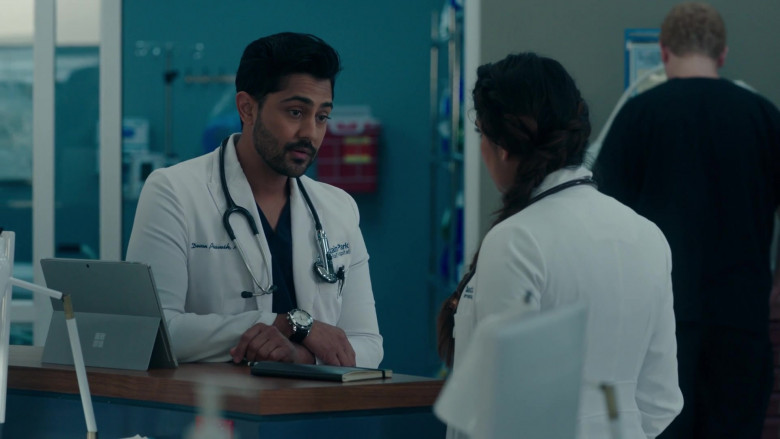 Microsoft Surface Tablet in The Resident S05E04 Now What (2021)