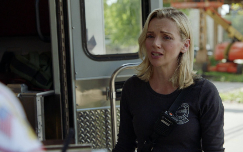 Motorola Radio in Chicago Fire S10E04 The Right Thing (2021)