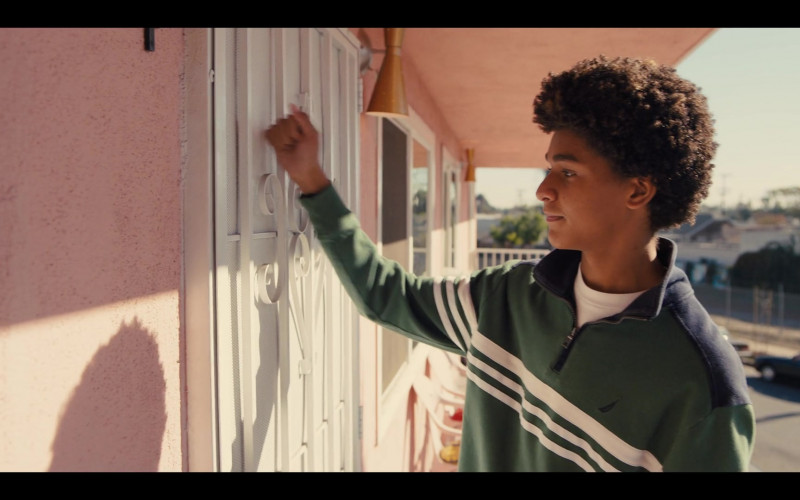 Nautica Pullover of Jaden Michael plays Colin Kaepernick (teenage) in Colin in Black & White S01E01 Cornrows (2021)