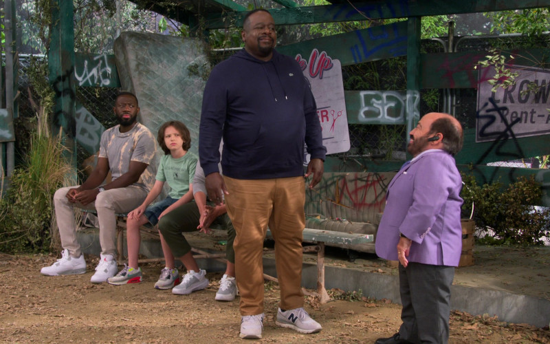 New Balance Men's Sneakers of Cedric the Entertainer as Calvin Butler in The Neighborhood S04E03 Welcome to the Sister From Anothe