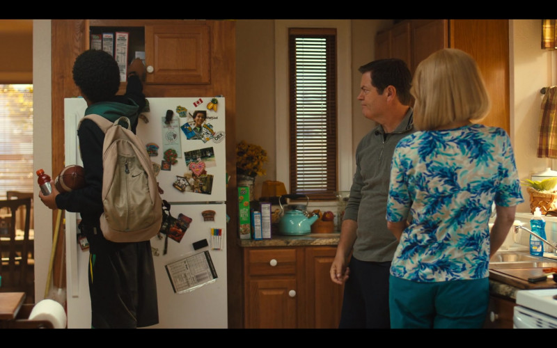 Nike Backpack and Kellogg's Cereals in Colin in Black & White S01E05 Crystal (2021)