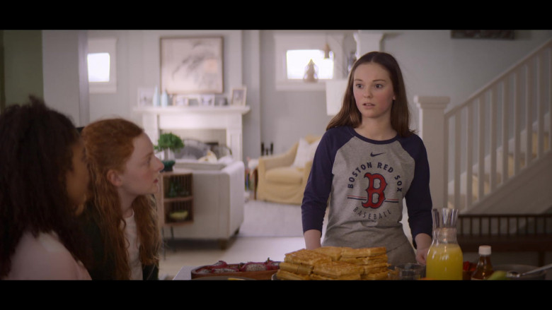 Nike Boston Red Sox Women's Long Sleeved T-Shirt of Sophie Grace as Kristy Thomas in The Baby-Sitters Club S02E02