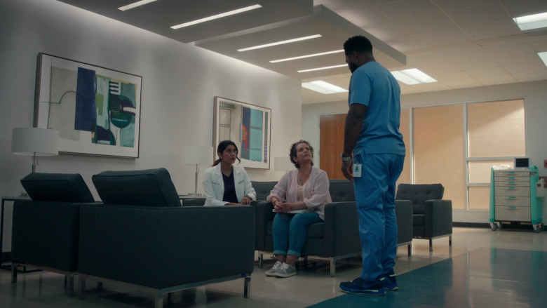 Nike Men's Blue Sneakers in The Resident S05E03 The Long and Winding Road (2021)