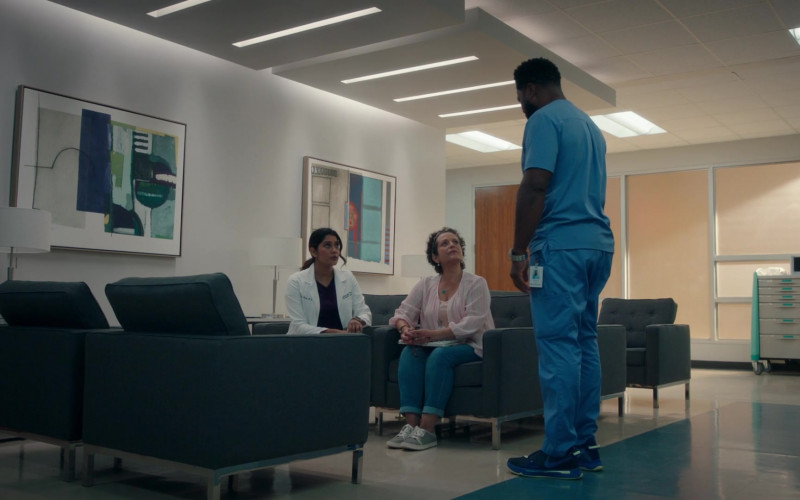 Nike Men's Blue Sneakers in The Resident S05E03 The Long and Winding Road (2021)