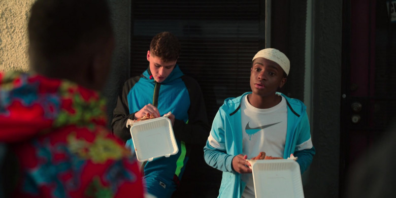 Nike T-Shirts in Swagger S01E02 Haterade (4)
