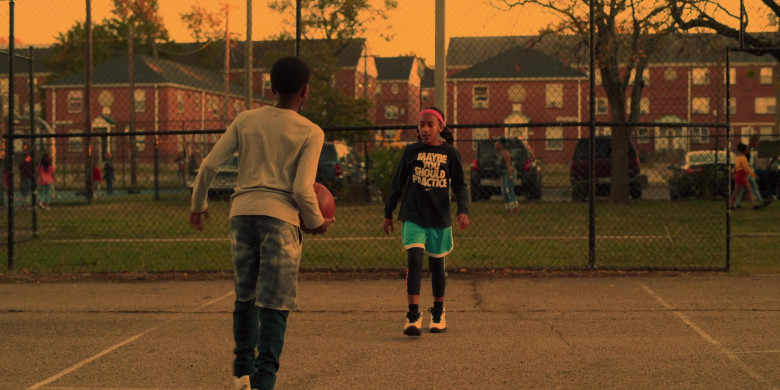 Nike T-Shirts in Swagger S01E02 Haterade (6)