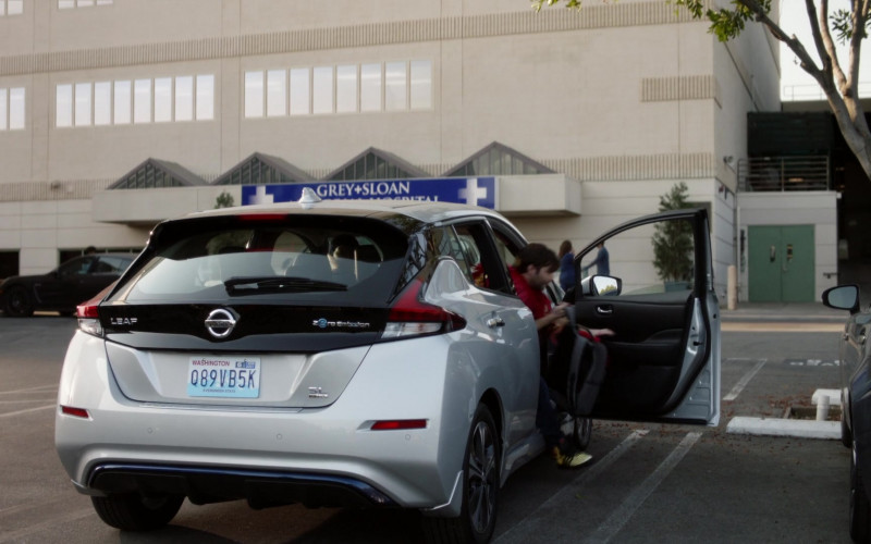 Nissan Leaf Car in Grey’s Anatomy S18E01 Here Comes the Sun (2021)