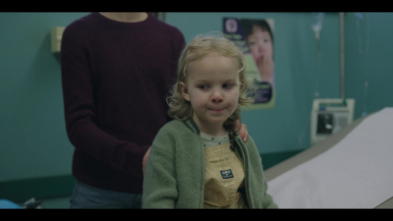 OshKosh Baby Girl Overalls of Rylea Nevaeh Whittet as Maddy in Maid S01E05 TV Show (1)