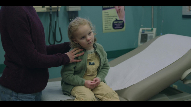 OshKosh Baby Girl Overalls of Rylea Nevaeh Whittet as Maddy in Maid S01E05 TV Show (2)