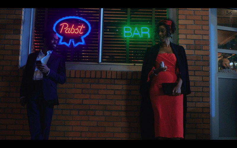 Pabst Beer Neon Sign in Love Life S02E01 Mia Hines (2021)