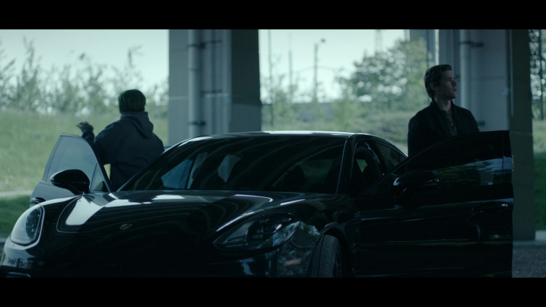 Porsche Car in Titans S03E13 Purple Rain (3)