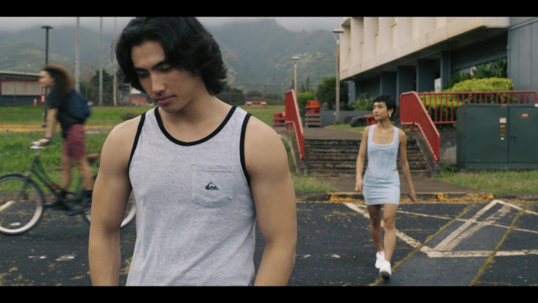 Quicksilver Comp Logo Pocket Tank Top of Sebastian Amoruso as Johnny in I Know What You Did Last Summer S01E02 It’s