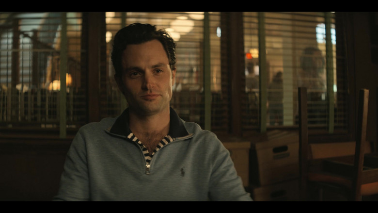 Ralph Lauren Pullover of Penn Badgley as Joe Goldberg in You S03E05 Into the Woods (2021)