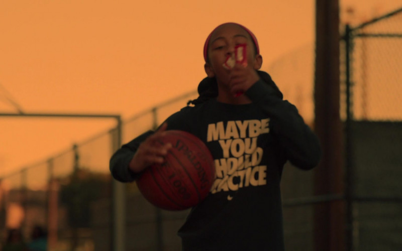 Spalding Basketball in Swagger S01E02 Haterade (2021)