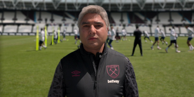 Umbro x Betway Outfit of Nick Mohammed as Nathan Shelley in Ted Lasso S02E12 Inverting the Pyramid of Success (2021)
