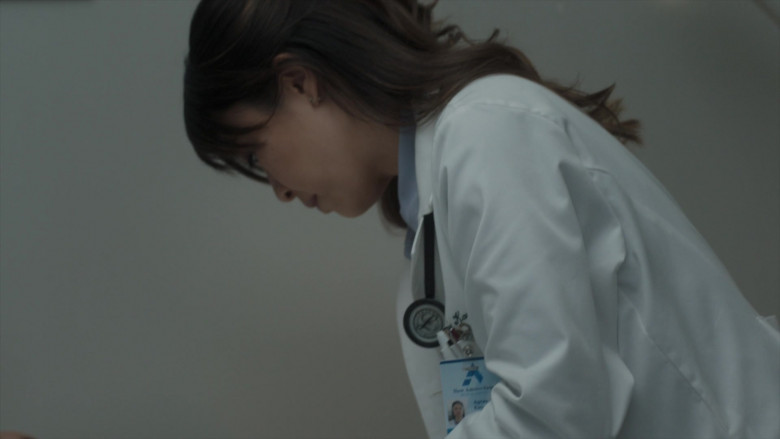 3M Littmann Stethoscope in New Amsterdam S04E08 Paid in Full (2021)