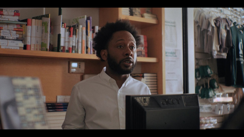 Acer Monitor in Love Life S02E04 Ola Adebayo (2021)