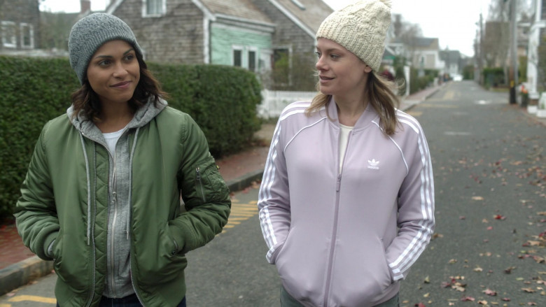 Adidas Women's Track Jacket of Tonya Glanz as Trooper Leslie Babcock in Hightown S02E04 TV SHow 2021 (3)
