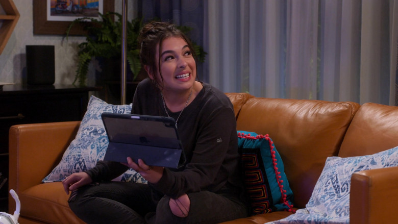 Alo Women's Top Worn by Isabella Gomez as Alicia Adams and Apple iPad Tablet in Head of the Class S01E02 Moms Be Momming (2021)