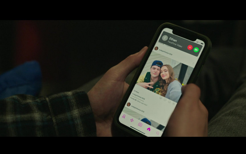 Apple FaceTime App in Dexter New Blood S01E03 Smoke Signals (2021)