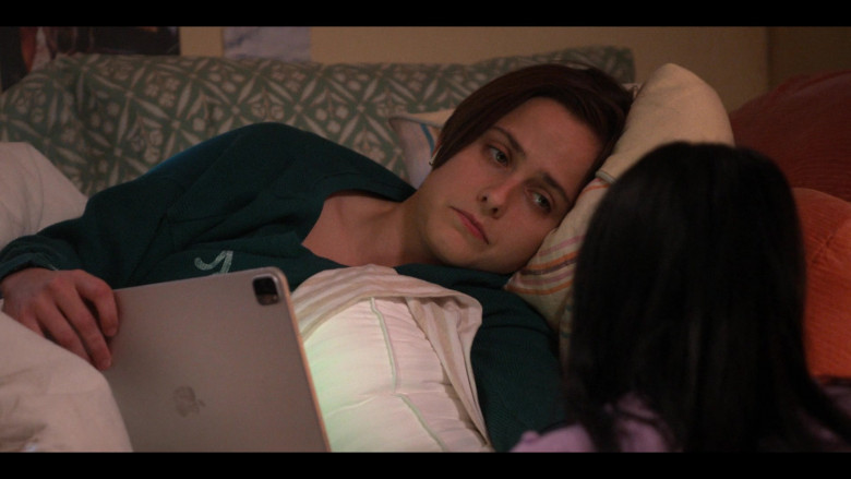 Apple iPad Pro Tablet of Pauline Chalamet as Kimberly in The Sex Lives of College Girls S01E01 Welcome to Essex (2)