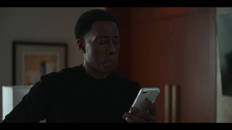 Apple iPhone Phone Held by Wesley Snipes as Carlton in True Story S01E02 Chapter 2 Greek Takeout (2021)