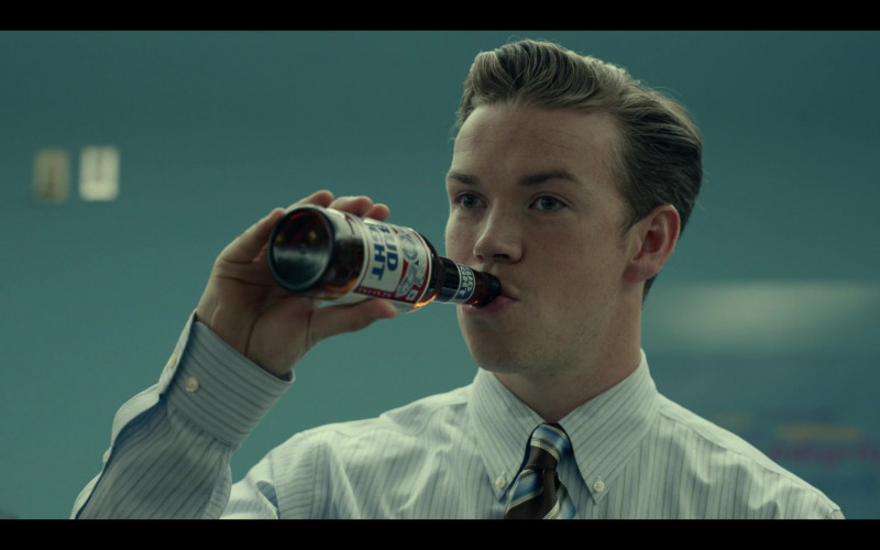 Bud Light Beer Enjoyed by Will Poulter as Billy Cutler in Dopesick S01E08 "The People vs. Purdue Pharma" (2021)