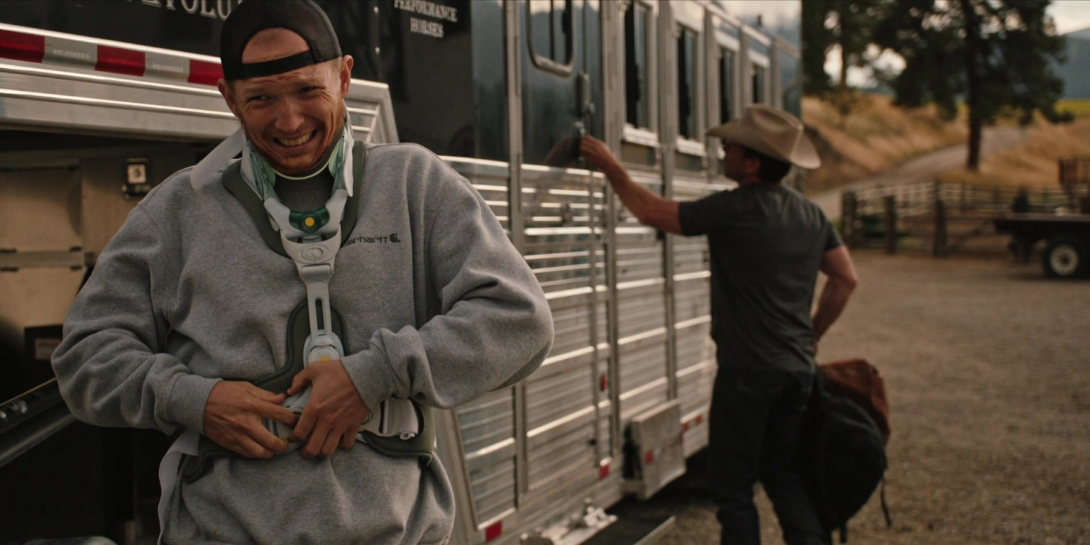 Carhartt Sweatshirt Of Jefferson White As Jimmy Hurdstrom In