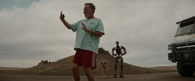 Carhartt T-Shirt Worn by Tom Hanks in Finch 2021 Movie (4)