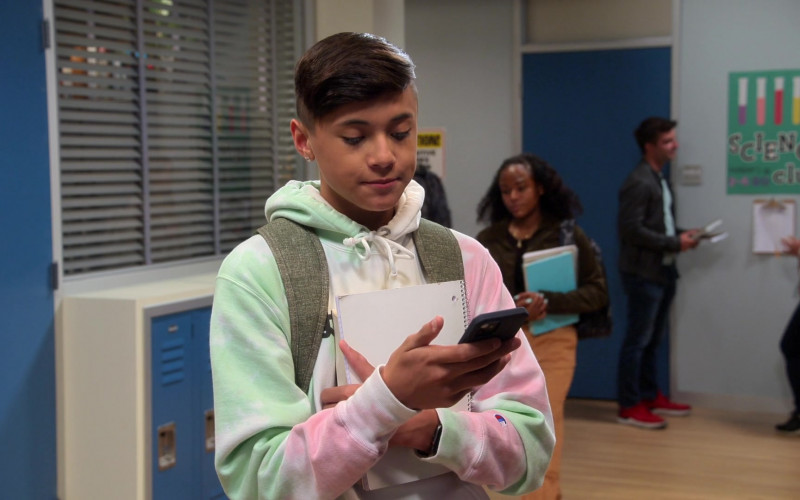 Champion Tie-Dye Hoodie of Adrian Matthew Escalona as Miles Mendelson in Head of the Class S01E01 Pilot (2021)