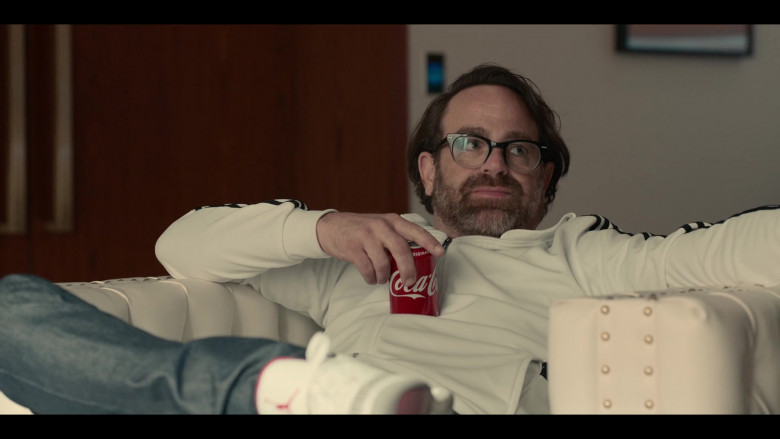 Coca-Cola Drink in True Story S01E04 Chapter 4 We Should Be Together Too (2021)
