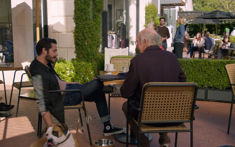 Converse Shoes in Curb Your Enthusiasm S11E02 Angel Muffin (2021)