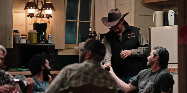 Coors Light Beer Can in Yellowstone S04E01 Half the Money (2021)