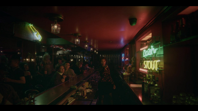 Corona Light Beer Sign in American Crime Story S03E10 The Wilderness (2021)