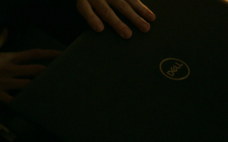 Dell Laptops in Hanna S03E02 Grape Vines and Orange Trees (1)