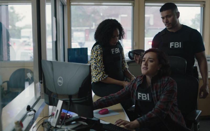 Dell Monitor in FBI Most Wanted S03E06 Lovesick (2)