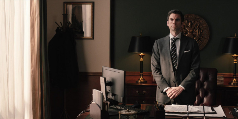 Dell PC Monitor of Wes Bentley as Jamie Dutton in Yellowstone S04E01 Half the Money (2021)